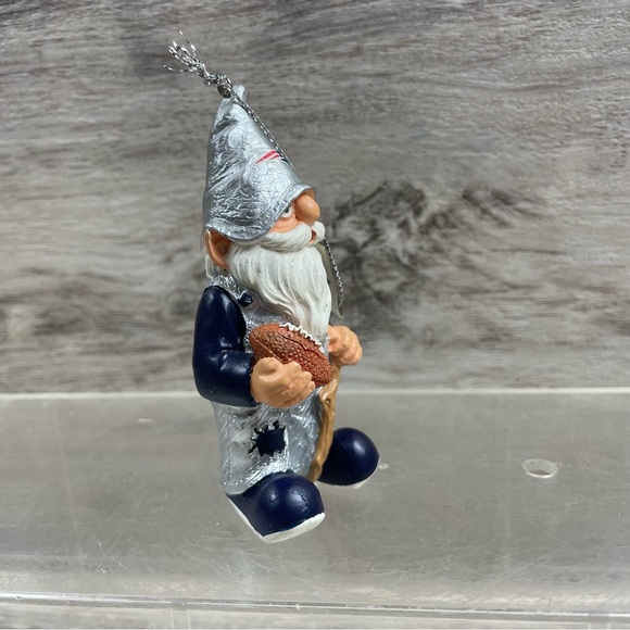 NEW ENGLAND PATRIOTS TEAM GNOME CHRISTMAS HOLIDAY ORNAMENT FOREVER NWT - Picture 2 of 6